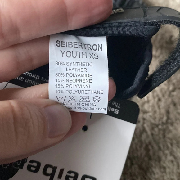 Youth XS Biker Gloves​​ - Picture 6 of 8